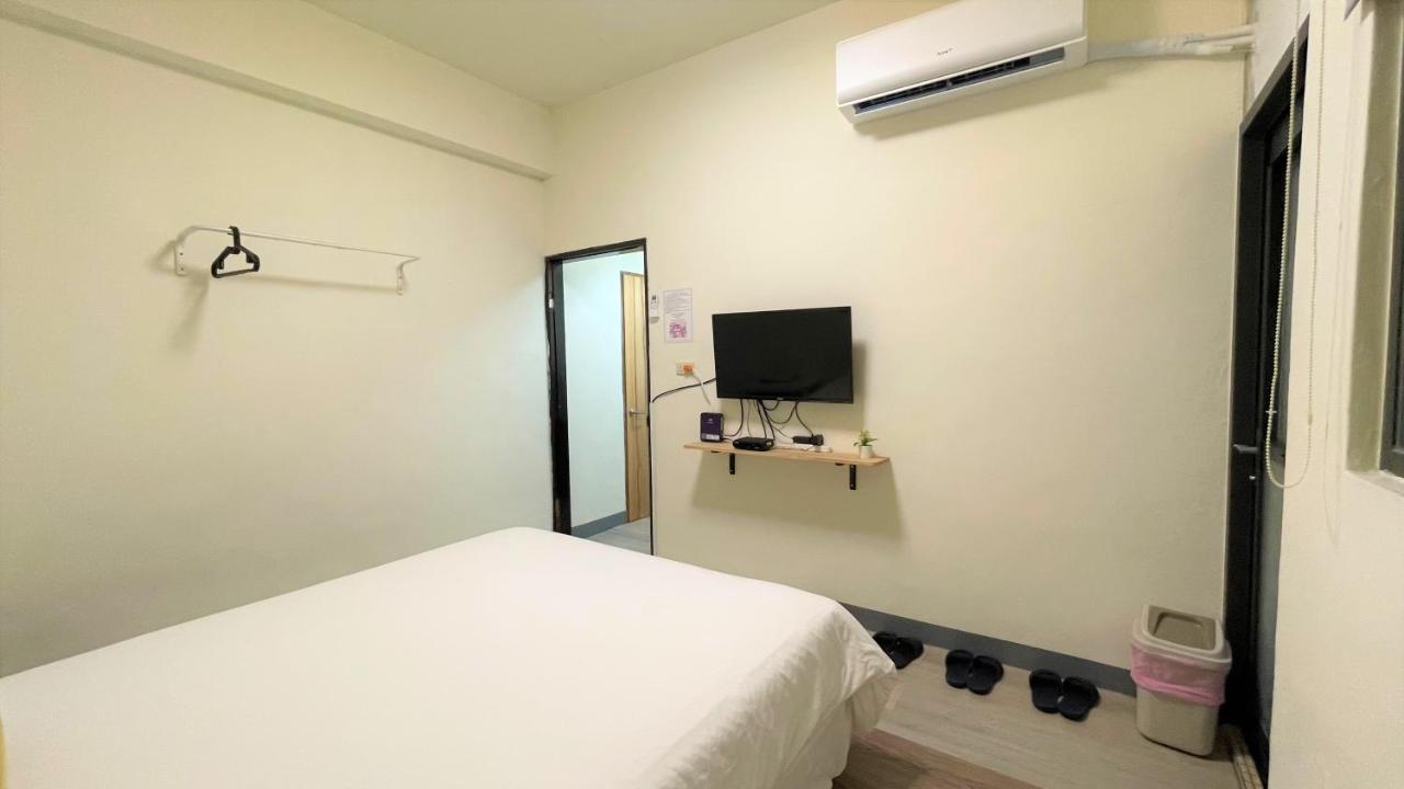 Fengjia 08 Home Taichung Exterior foto